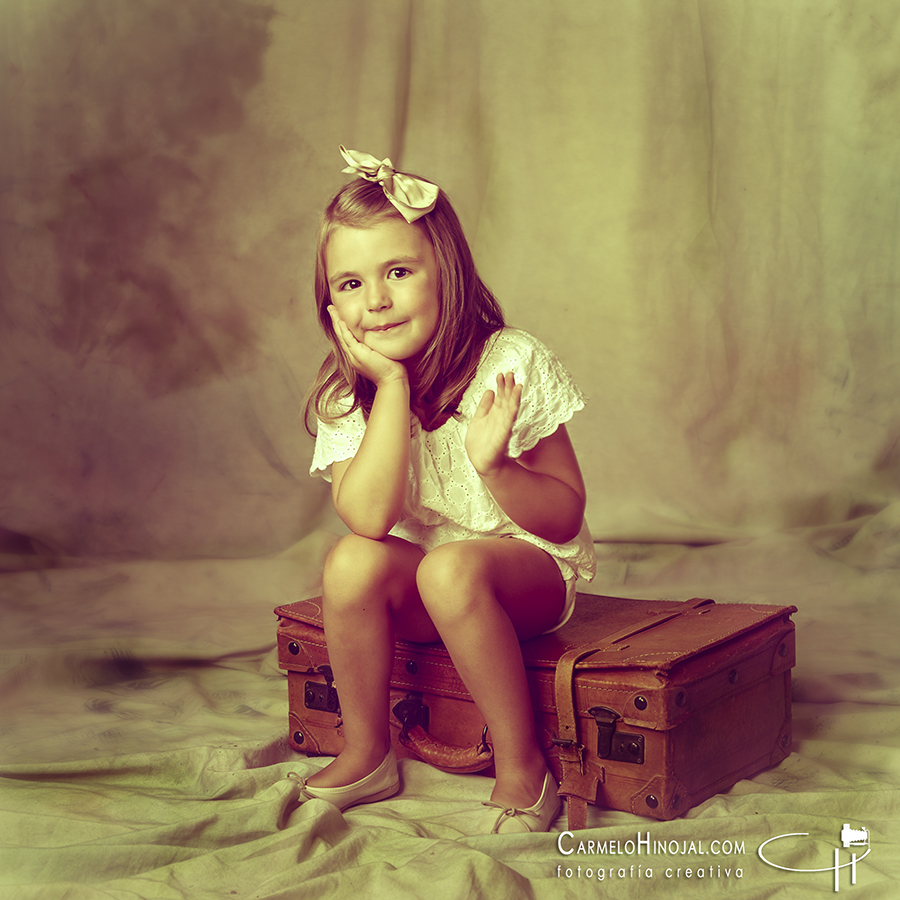 Sesión de estudio de Alejandra. Fotógrafo Carmelo Hinojal, Santander, Cantabria.