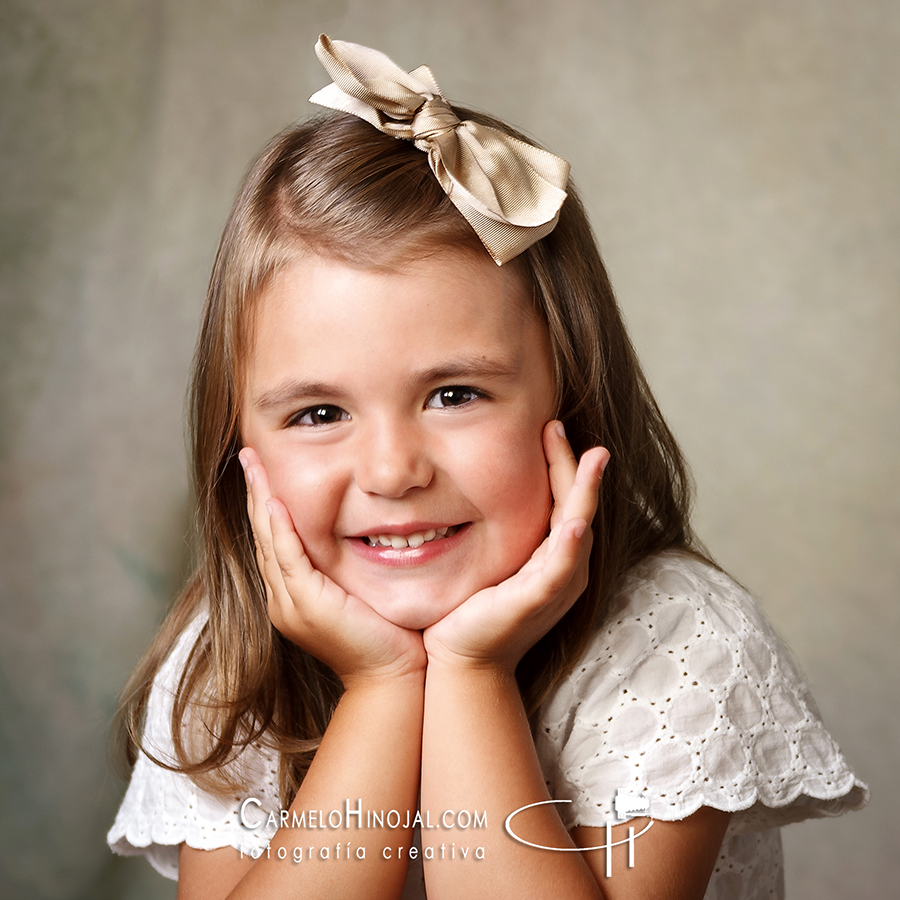 Sesión de estudio de Alejandra. Fotógrafo Carmelo Hinojal, Santander, Cantabria.