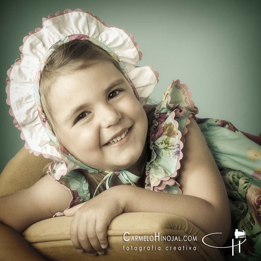 Sesión de estudio de Alejandra. Fotógrafo Carmelo Hinojal, Santander, Cantabria.