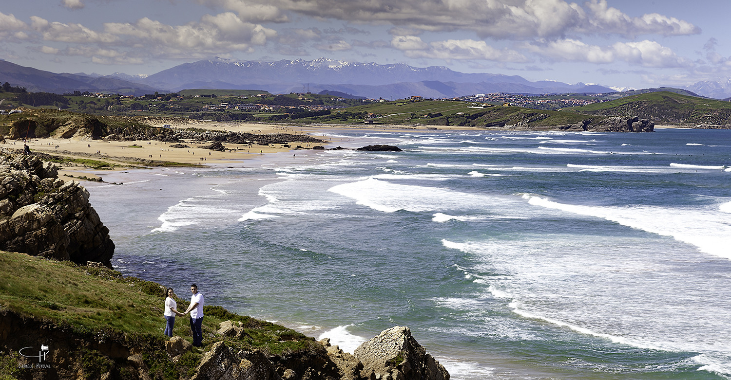 Sesión preboda de Paula y Pablo. Fotógrafo Carmelo Hinojal, en Santander, Cantabria.