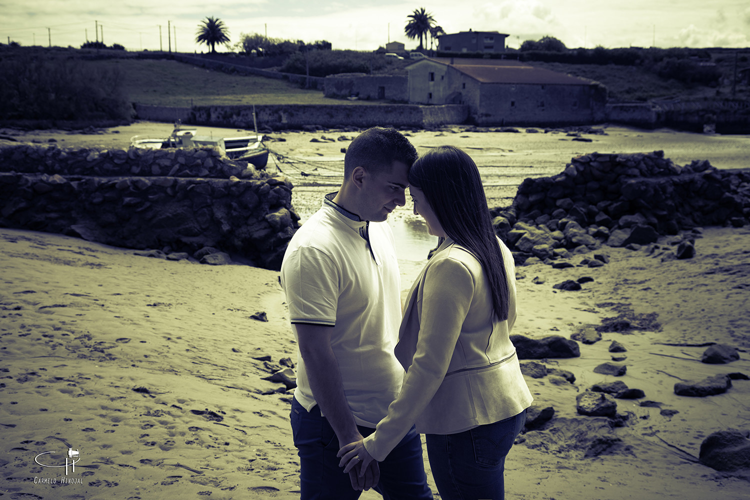 Sesión preboda de Paula y Pablo. Fotógrafo Carmelo Hinojal, en Santander, Cantabria.