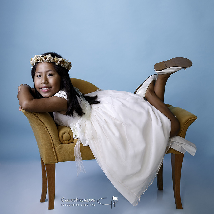 Sesión de estudio infantil de Valeria. Fotografo Carmelo Hinojal, Santander, Cantabria.