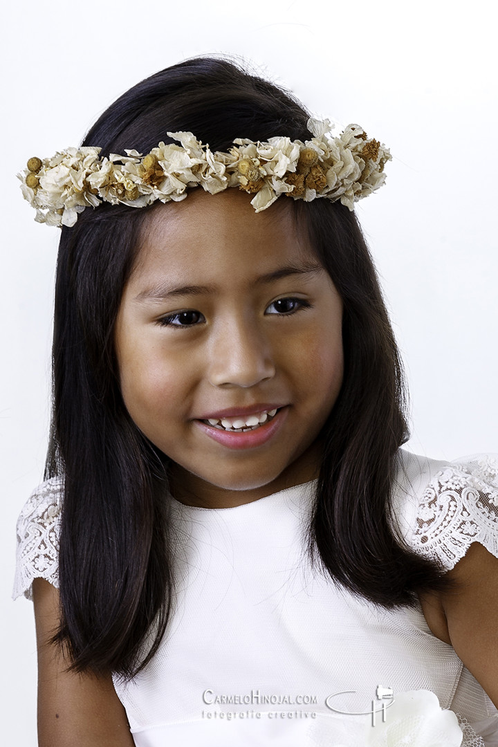 Sesión de estudio infantil de Valeria. Fotografo Carmelo Hinojal, Santander, Cantabria.