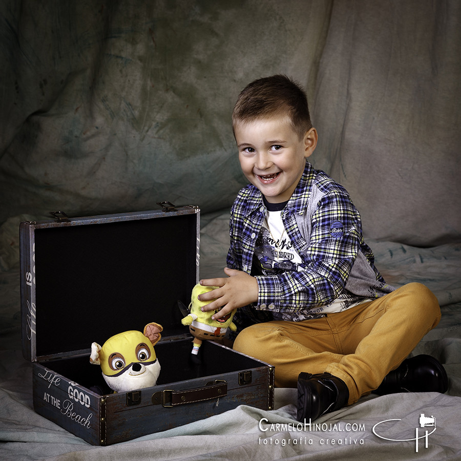 sesión estudio infantil, fotógrafo bebes, fotógrafo niños, carmelo hinojal, fotógrafo santander, fotógrafo cantabria