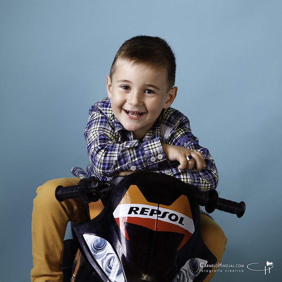 sesión estudio infantil, fotógrafo bebes, fotógrafo niños, carmelo hinojal, fotógrafo santander, fotógrafo cantabria