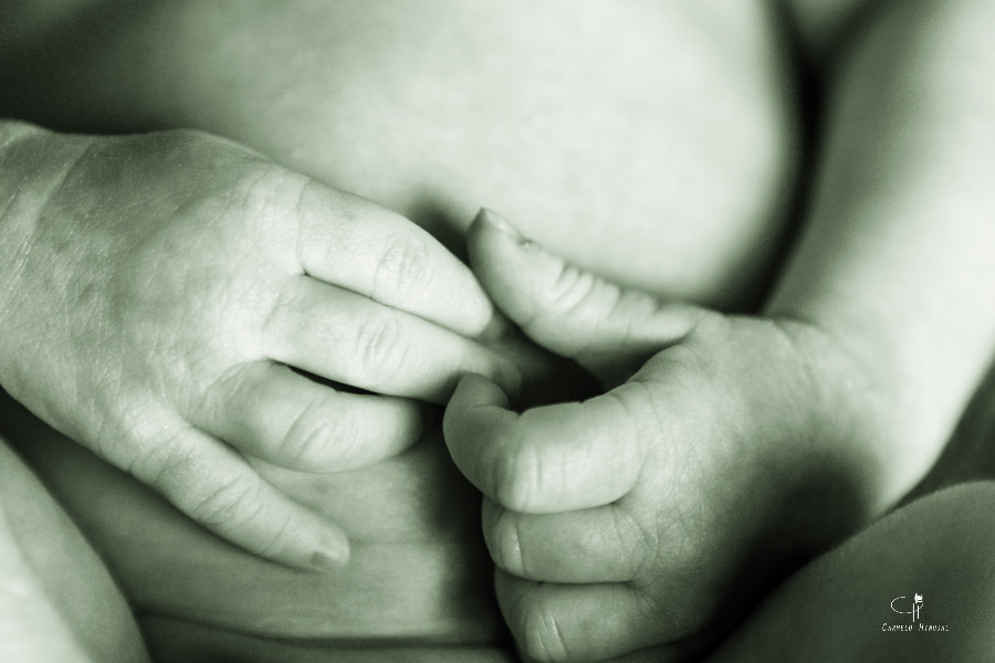 Sesión Newborn, sesión recién nacido, fotógrafo Carmelo Hinojal, Santander, Cantabria