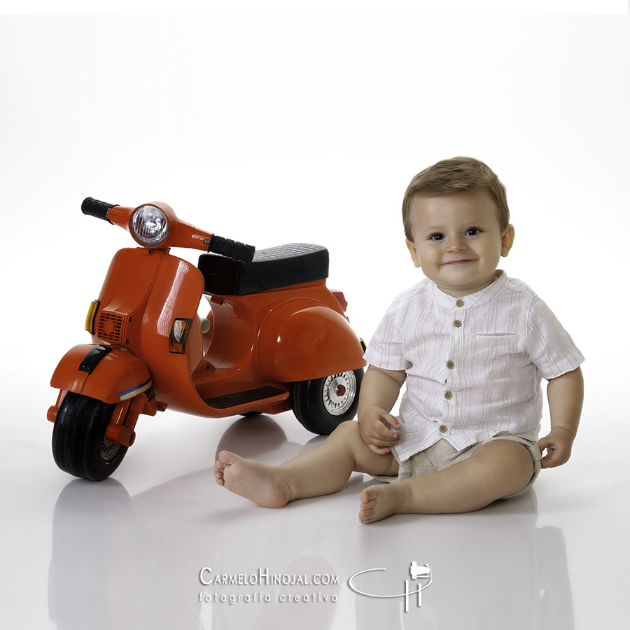 sesión estudio infantil, fotógrafo bebes, fotógrafo niños, carmelo hinojal, fotógrafo santander, fotógrafo cantabria