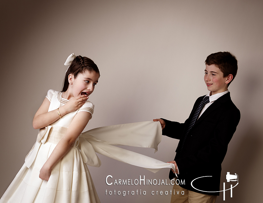 Carmelo Hinojal, fotógrafo de Santander, especializado en fotografías de Boda, Vídeo de Boda, Primera Comunión, Bautizos, fotografía de estudio, familias, bebés, embarazadas, orlas