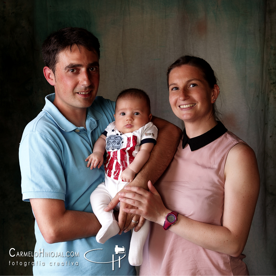 Carmelo Hinojal es un fotógrafo de Santander, Cantabria, realiza todos tipo de reportajes, tanto fotográfico como audiovisual de boda, bautizo, comunión, bebés, embarazadas....