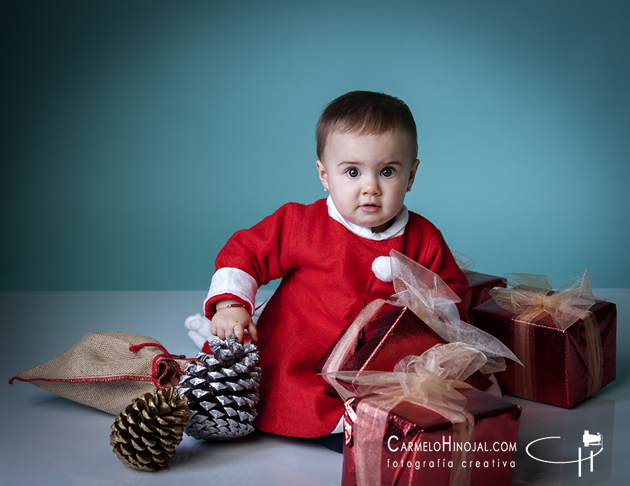 Sesión de Estudio de Martina. Fotógrafo Carmelo Hinojal de Santander, Cantabria