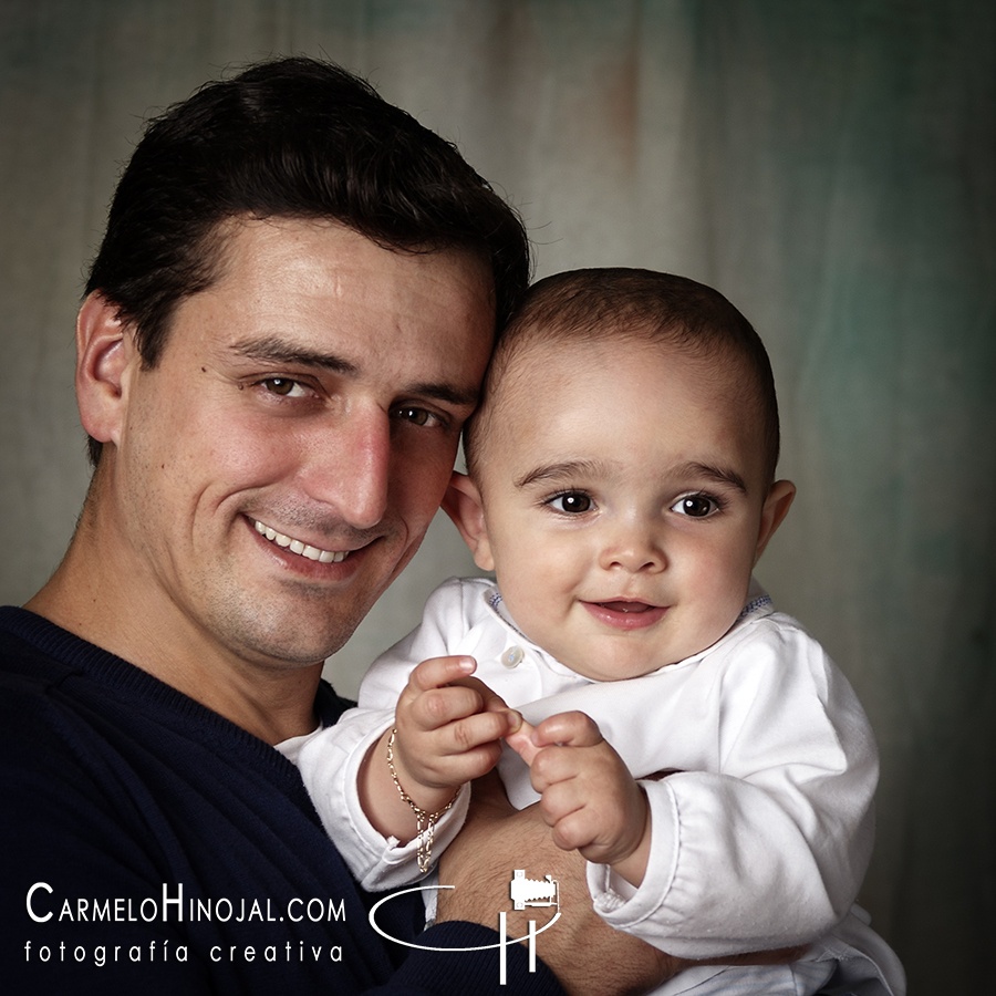 Sesión de estudio infantil de Mateo. Fotógrafo Carmelo Hinojal, Santander, Cantabria.