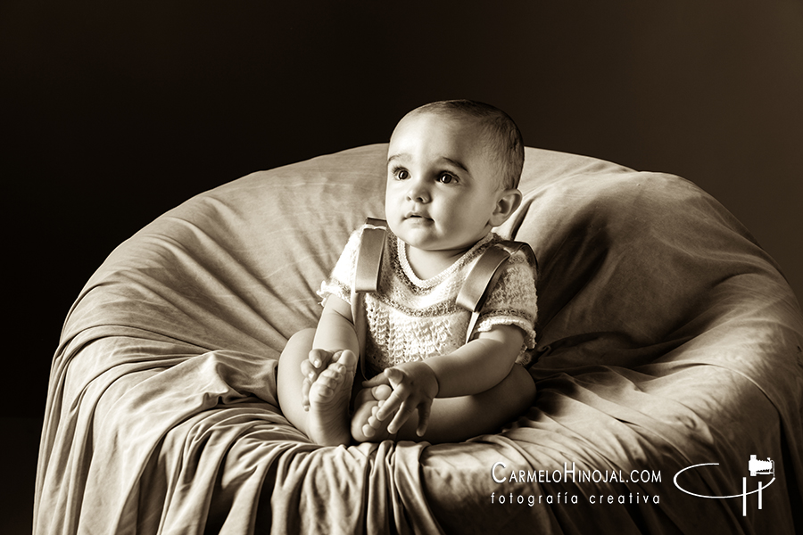 Sesión de estudio infantil de Mateo. Fotógrafo Carmelo Hinojal, Santander, Cantabria.