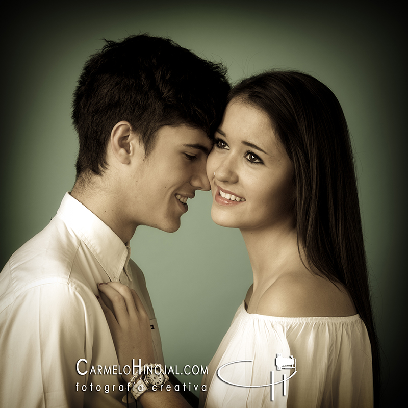 Fotografías de estudio a Iñigo y Estela, fotógrafo Carmelo hinojal, Santander