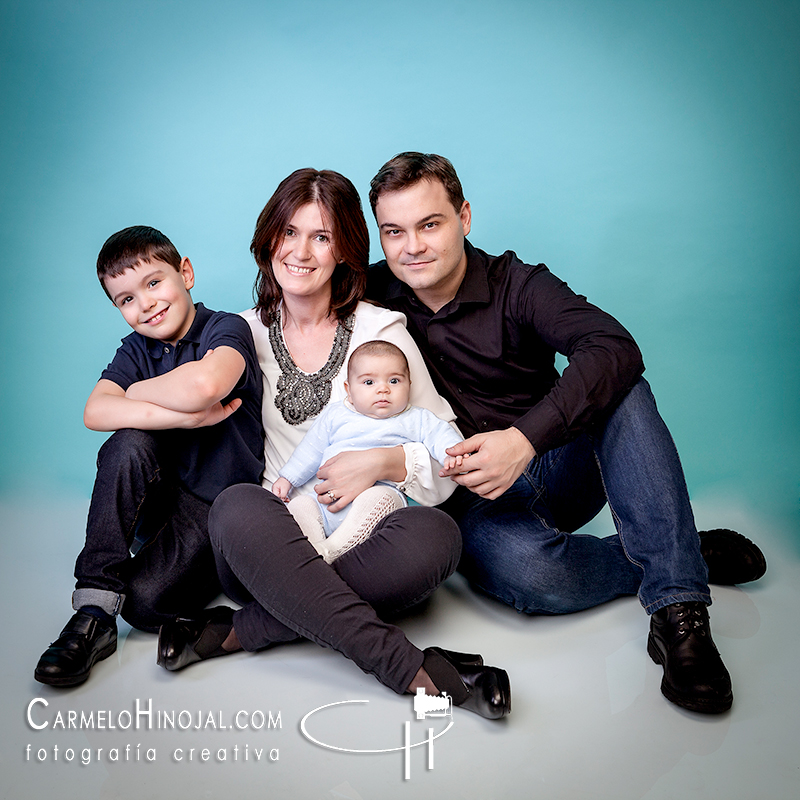 Fotografías de estudio de familia, fotógrafo Carmelo hinojal, Santander, Bilbao, Palencia, Valladolid9