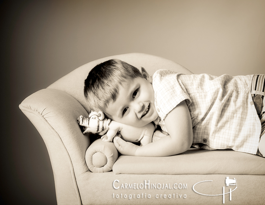 fotografía de estudio infantil fotógrafo Carmelo Hinojal de Santander, Cantabria02