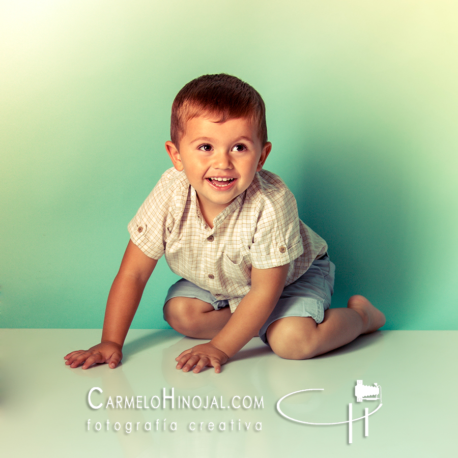 fotografía de estudio infantil fotógrafo Carmelo Hinojal de Santander, Cantabria04