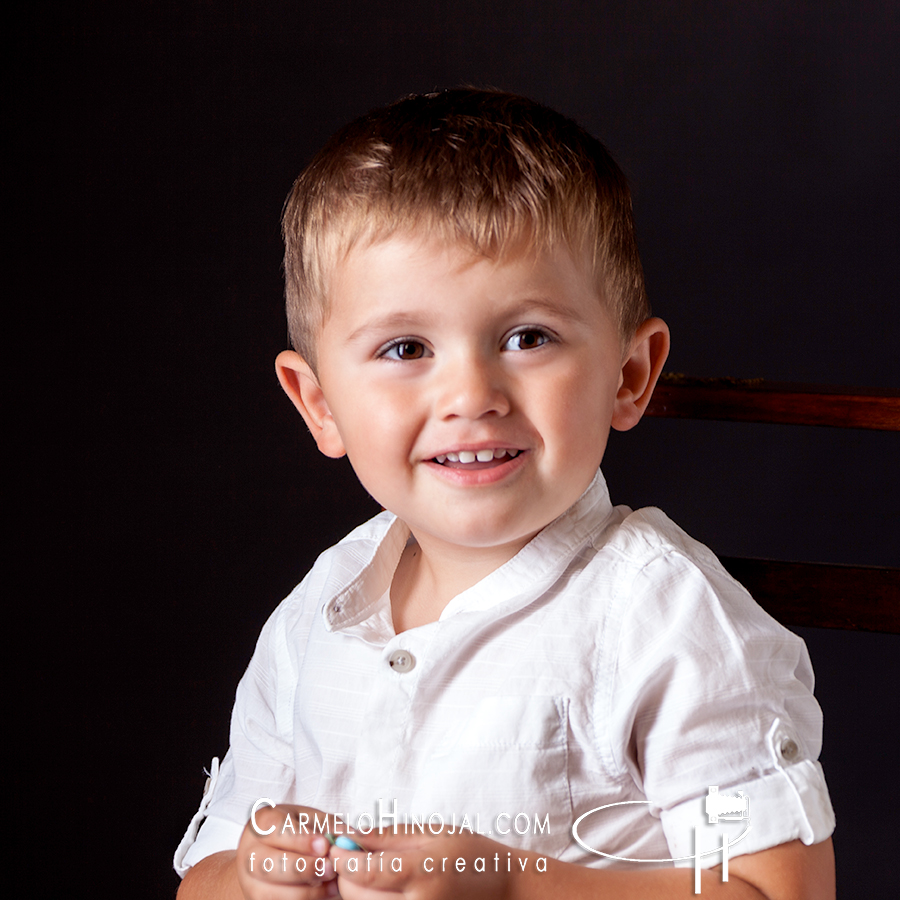 fotografía de estudio infantil fotógrafo Carmelo Hinojal de Santander, Cantabria01